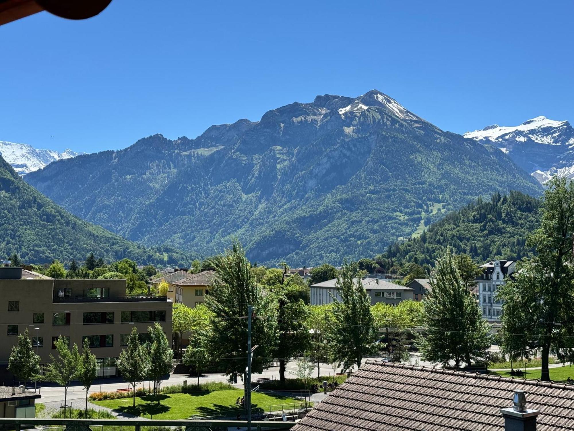 River-Kissed Retreat With Iconic Jungfraujoch View Apartment *